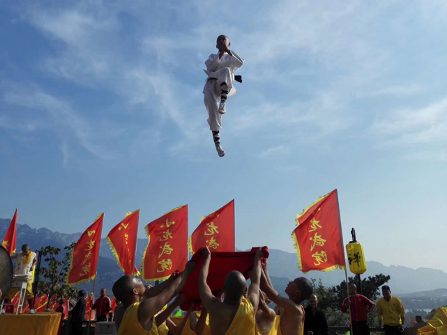 嵩陽煤機(jī)預(yù)祝第十二屆中國鄭州國際少林武術(shù)節(jié)盛大開幕式